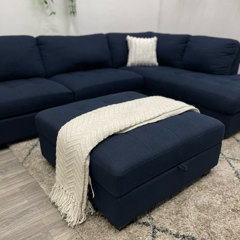 Thomasville Miles Fabric Sectional with Storage Ottoman