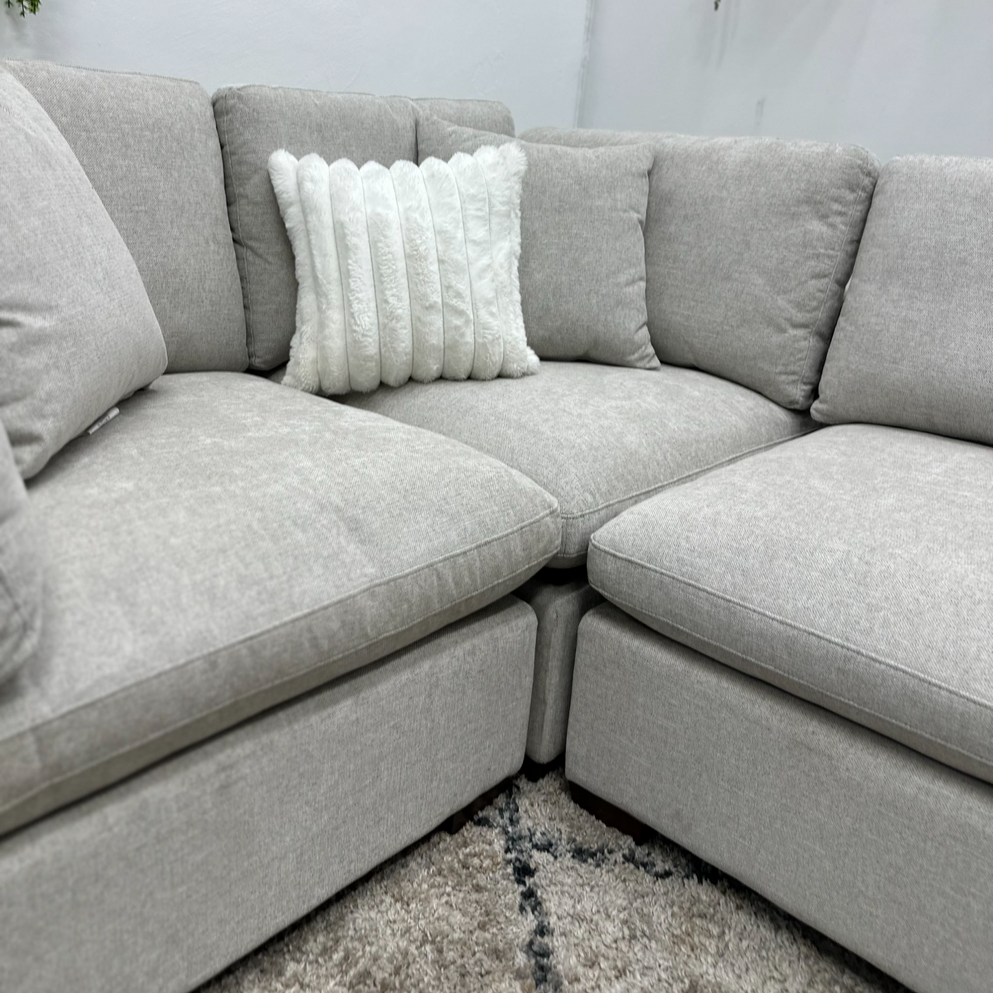 Lowell 6 Piece Light Gray Sectional