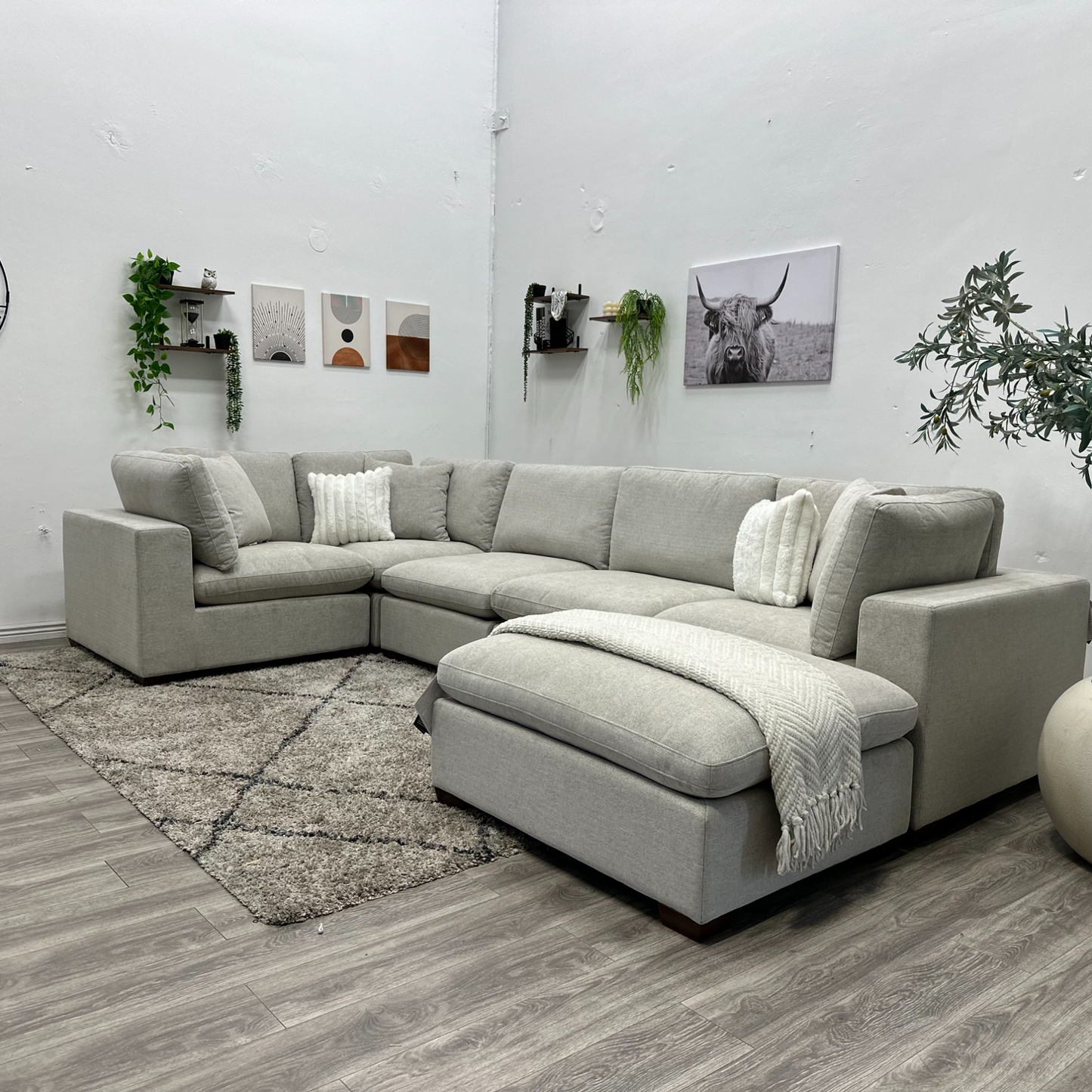 Lowell 6 Piece Light Gray Sectional