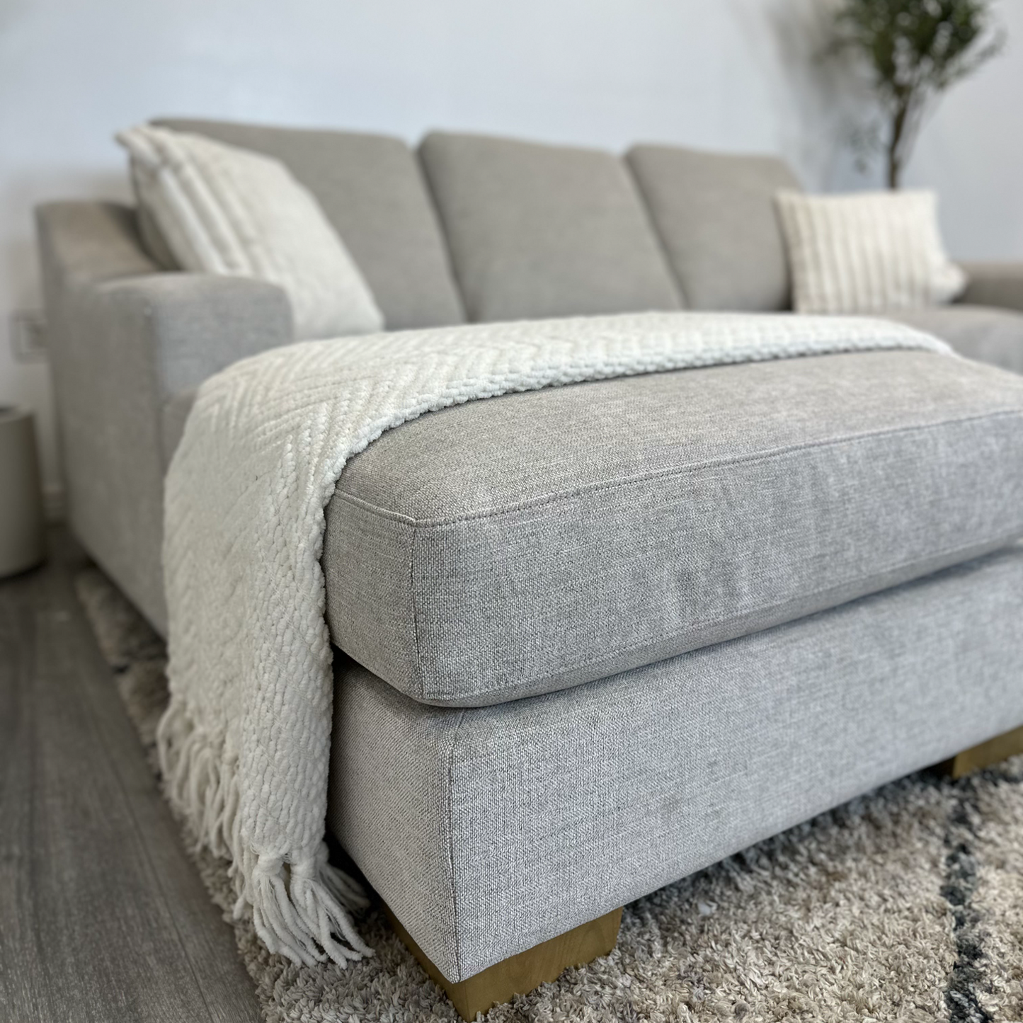 Thomasville Dillard Sectional Couch