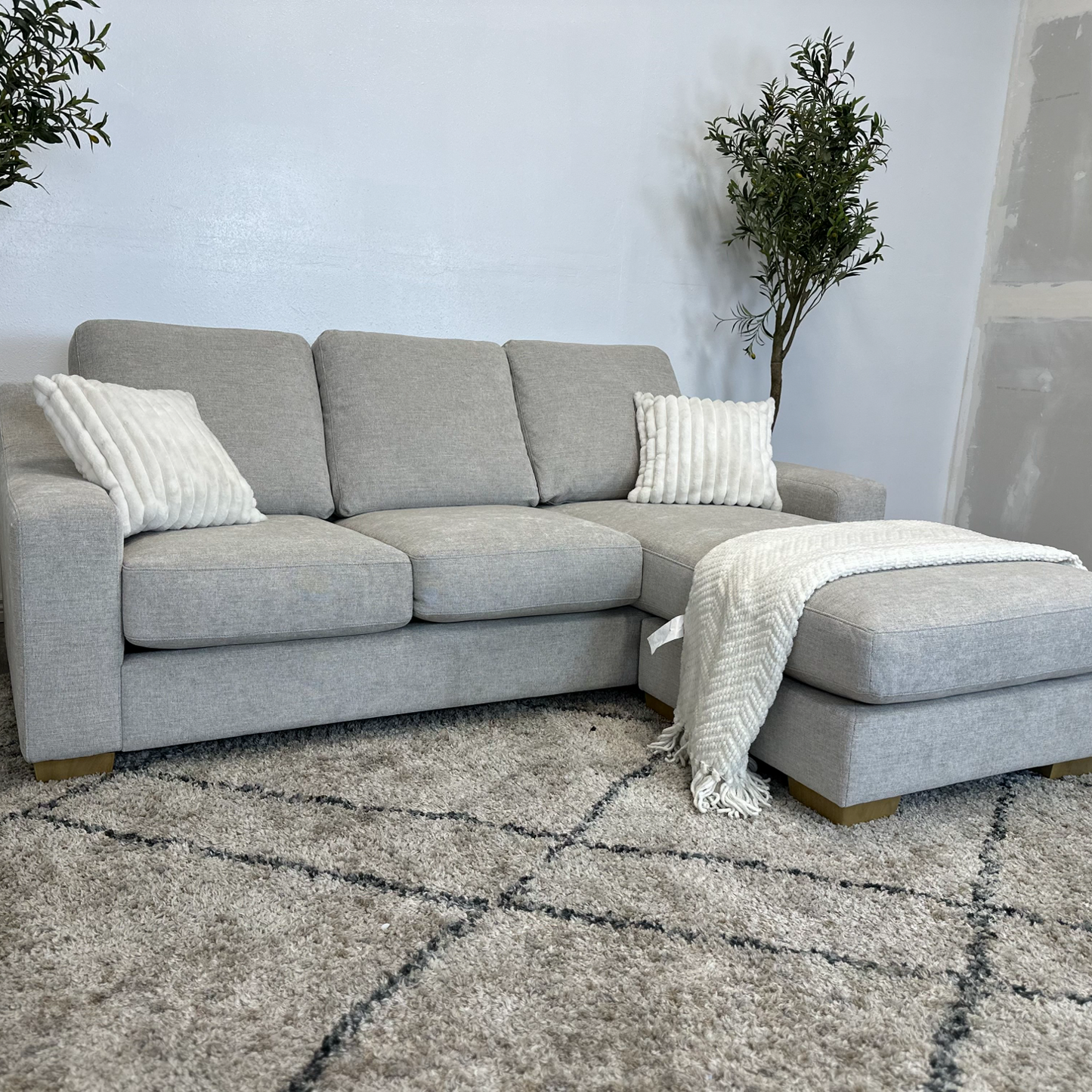 Thomasville Dillard Sectional Couch