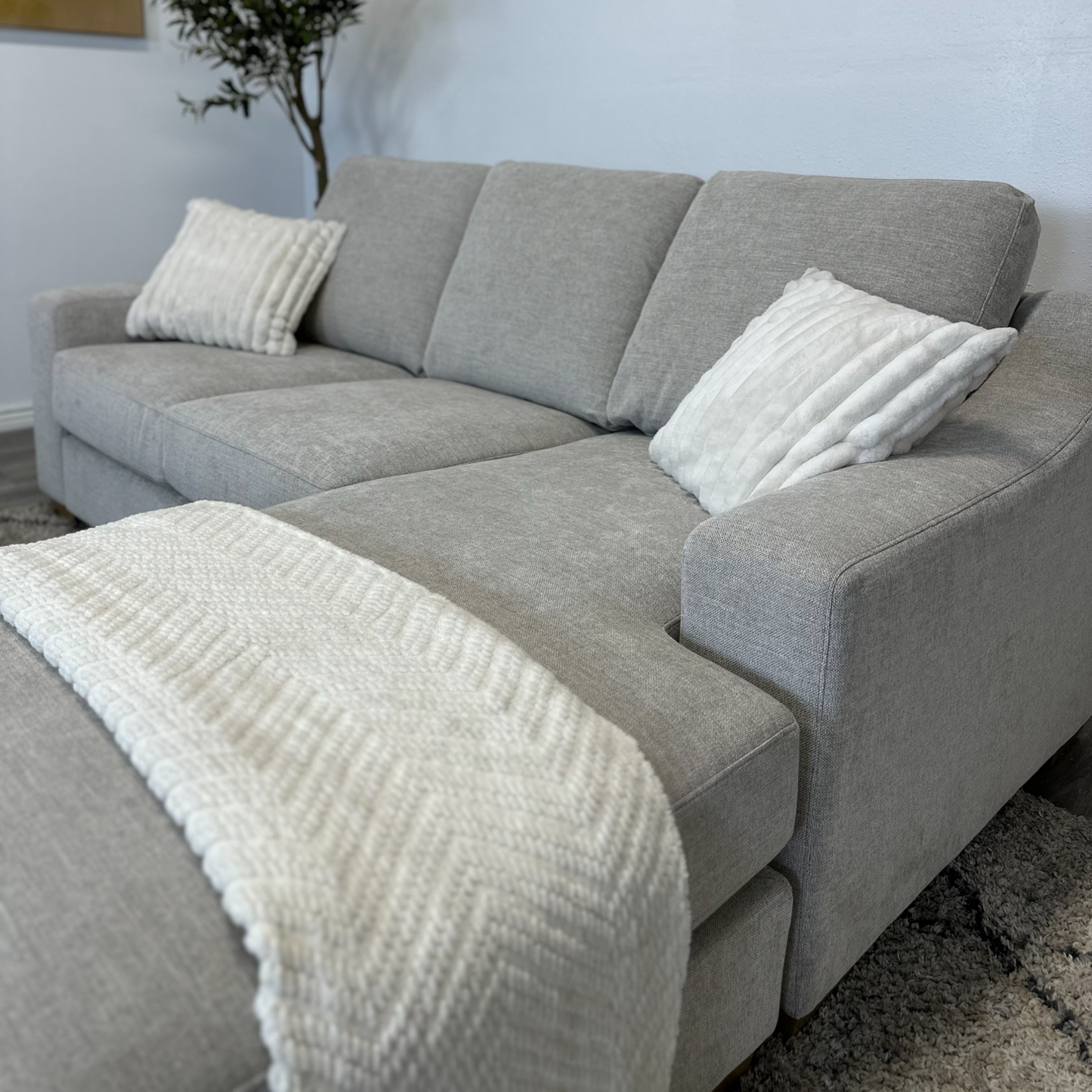 Thomasville Dillard Sectional Couch