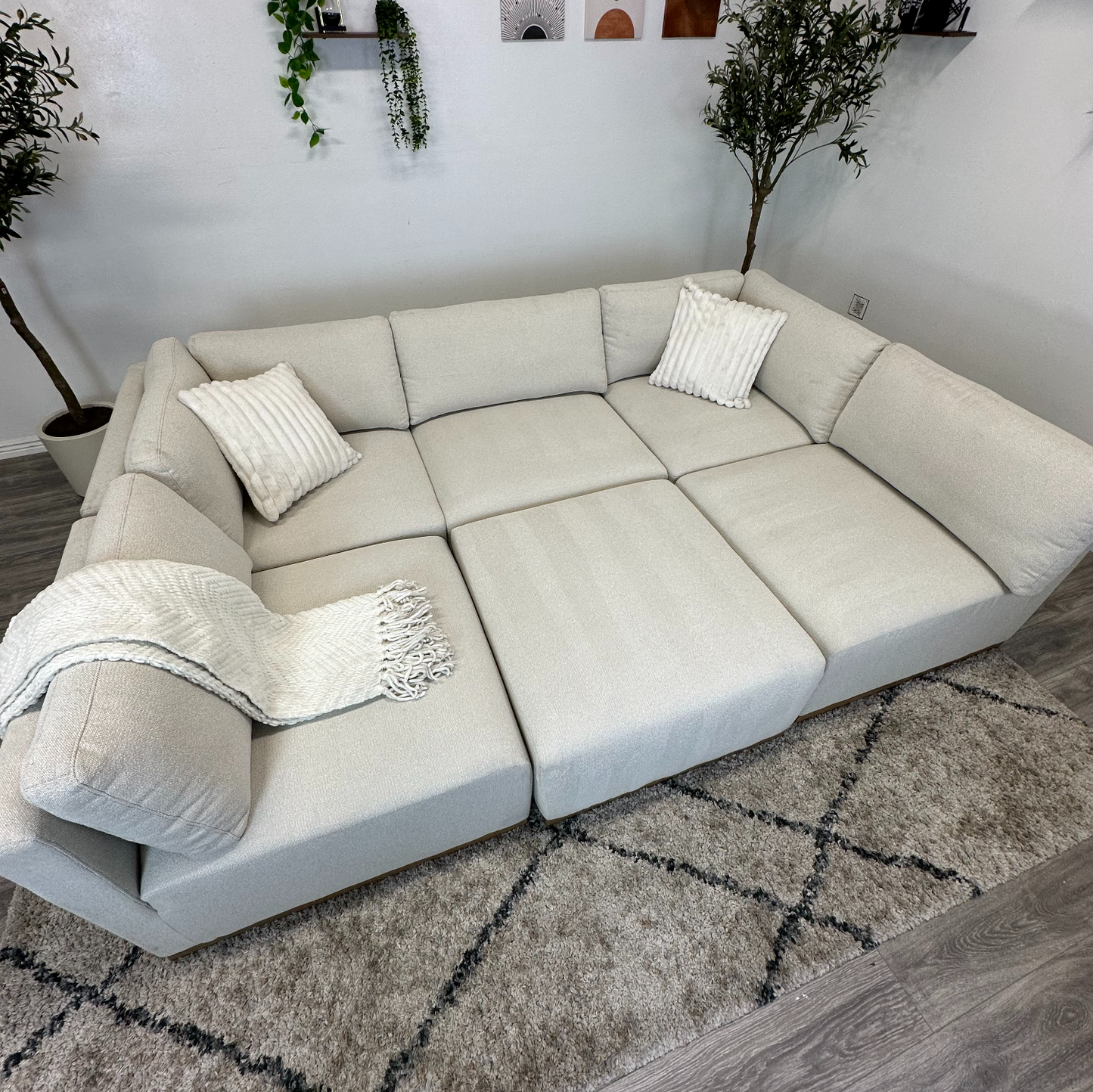 White Sectional Couch Henredon - Free Delivery