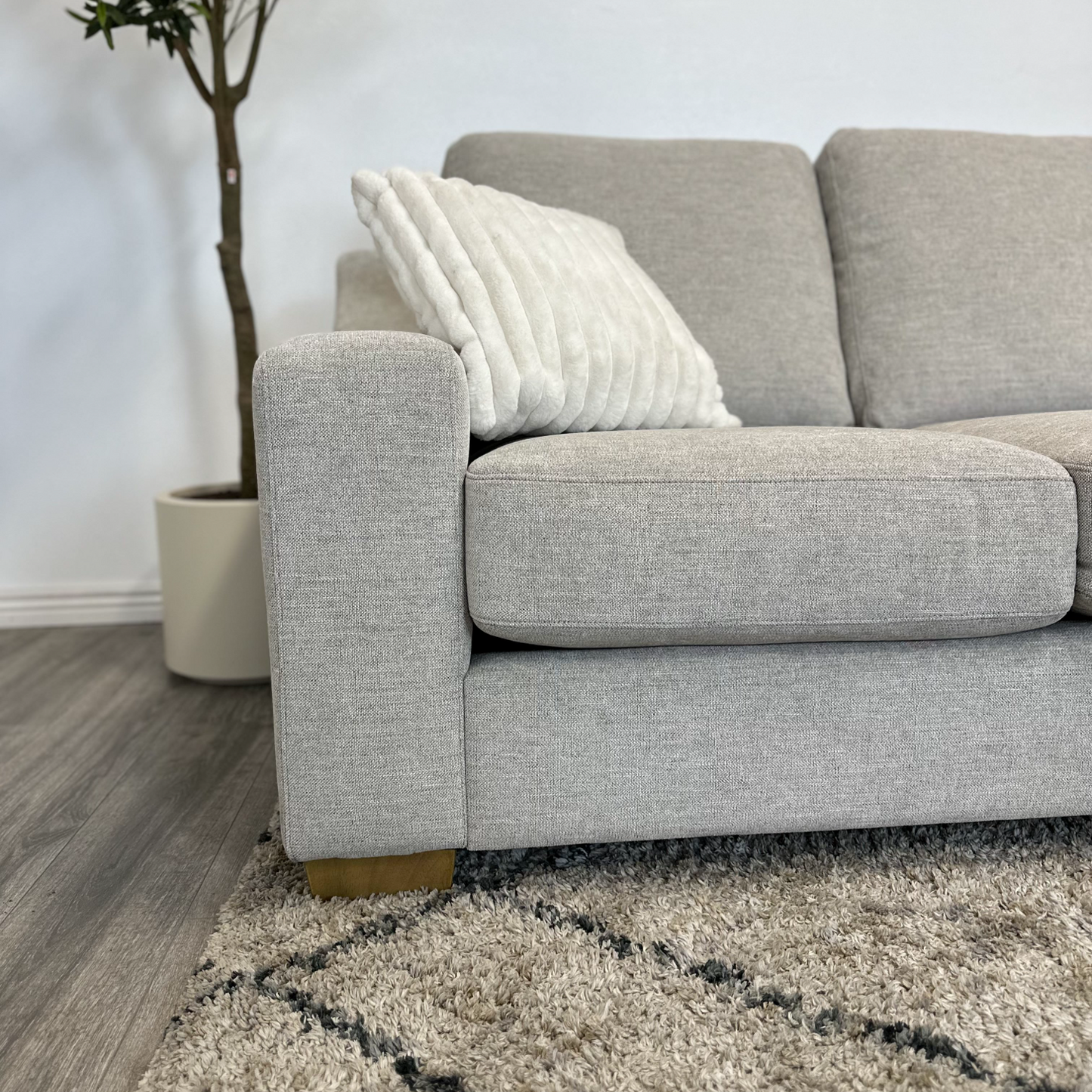 Thomasville Dillard Sectional Couch