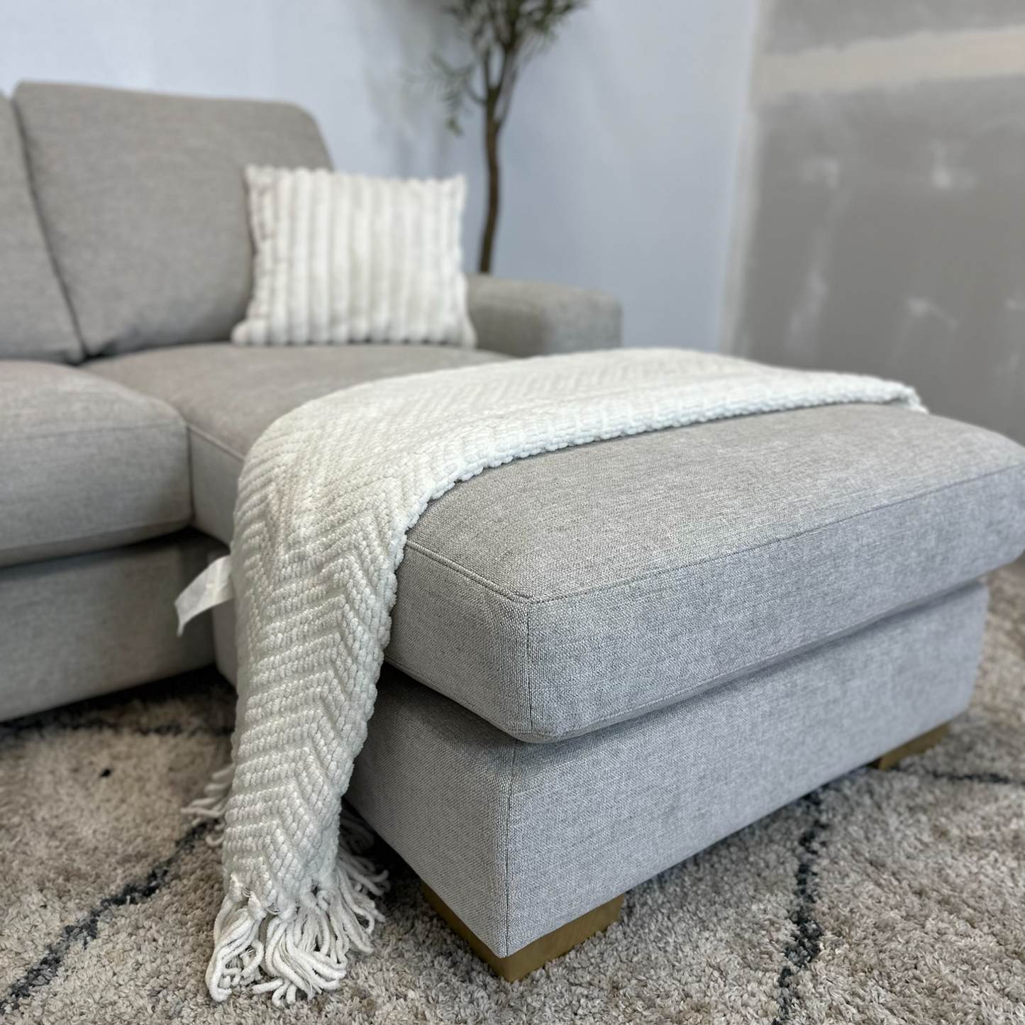 Thomasville Dillard Sectional Couch