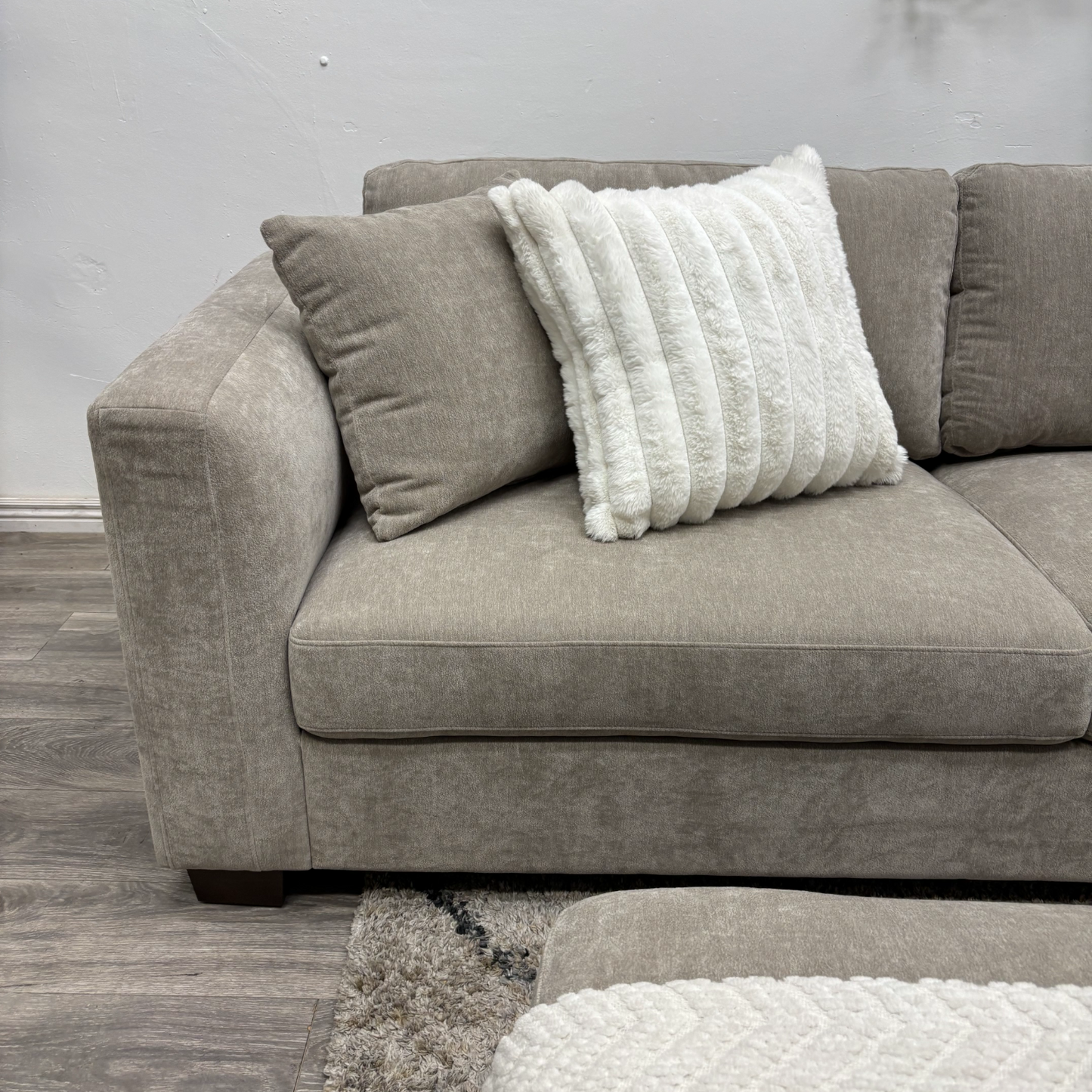 Thomasville Sectional Couch - Free Delivery